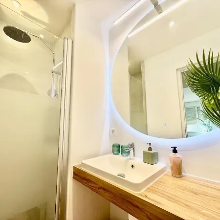Le Dandy De La Fontaine Climatisation Et Garage Appartamento